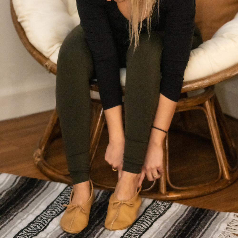 Mocassion Yata terre érable au yoga
